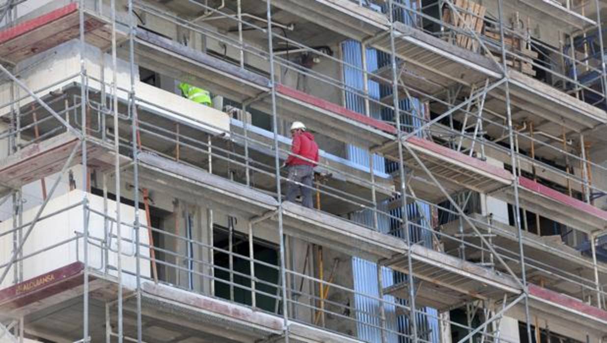 La venta de viviendas está impulsando el sector de la construcción en Sevilla