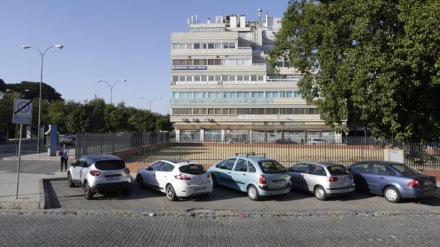 Once años a la espera de un centro de salud y un parking en el solar del Equipo Quirúrgico