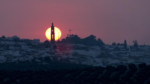 ¿Por qué las iglesias de la Asunción están alineadas con la salida del Sol?