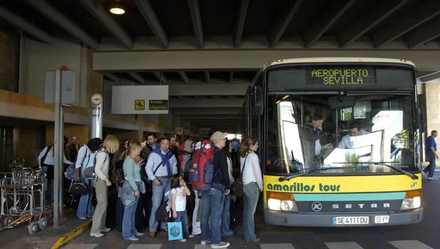 El tranvía del aeropuerto de Sevilla será pieza clave en los presupuestos de la Junta