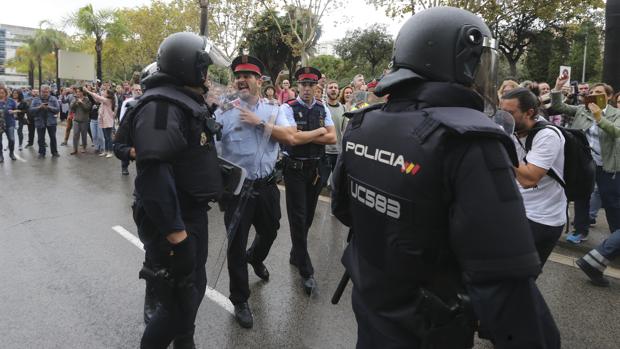 Un correo de un juez denunciando «terrorismo policial» en Cataluña indigna a compañeros sevillanos