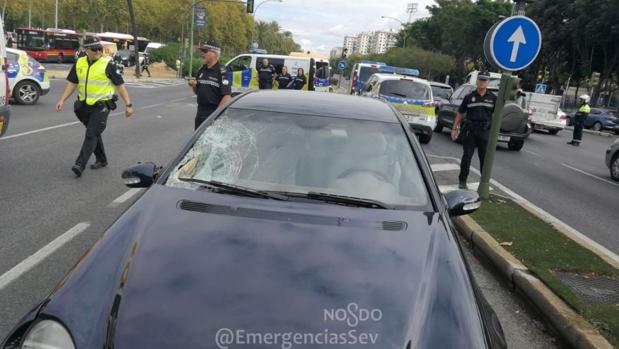 Muere la mujer atropellada por un turismo en la avenida de Kansas City