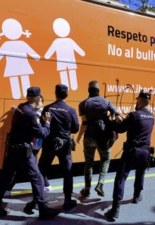 Detenidos en los altercados por la visita del bus de Hazte Oír