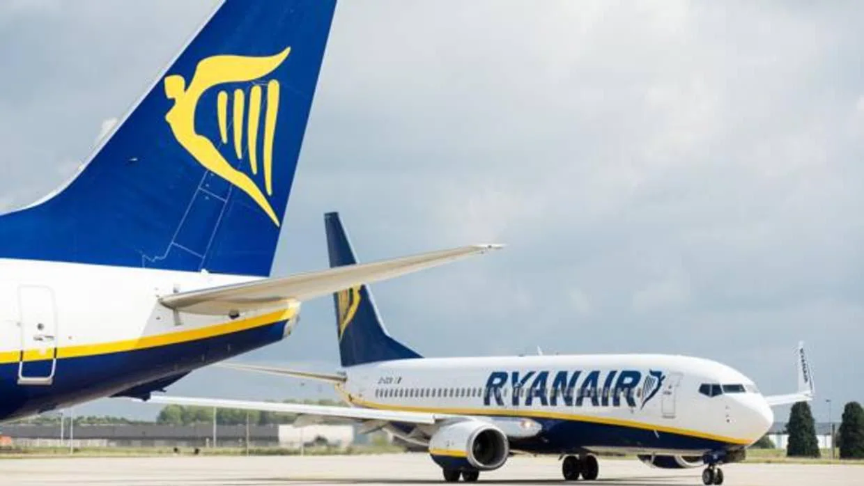 Dos aviones de Ryanair tras aterrizar