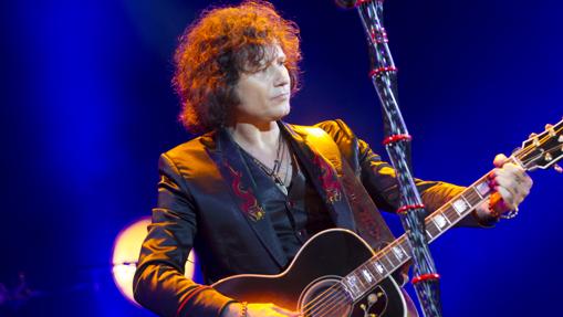 Enrique Bunbury será uno de los artistas que actuará durante el puente