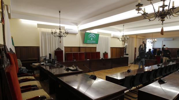 El juez pregunta a los procesados de los ERE si llegarán al juicio andando o en coche