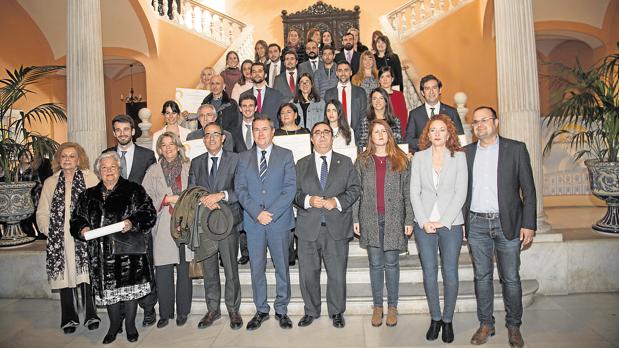 Premio a los estudiantes de éxito, líderes del futuro