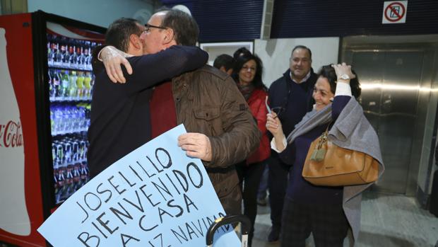 Los «almendros» de Sevilla vuelven a casa por Navidad