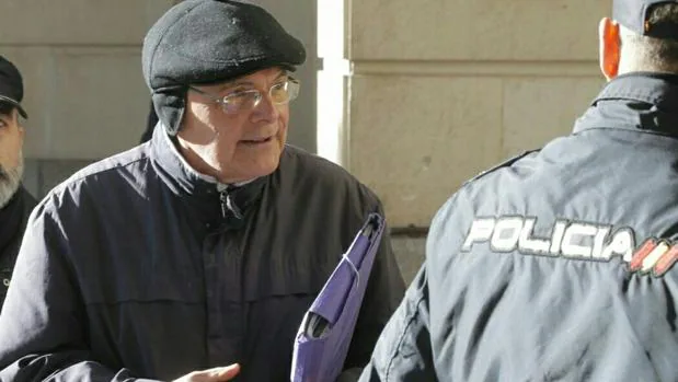 Manuel Tobaja ha salido este martes de la cárcel para declarar en los juzgados de Sevilla por presunta estafa