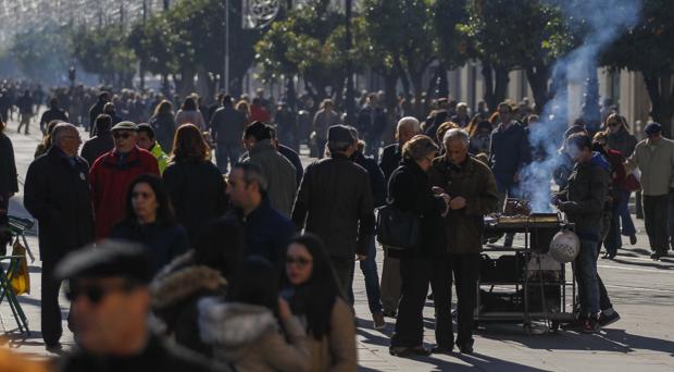 Espadas rechaza la opinión de los hoteleros y defiende que Sevilla puede recibir más turistas