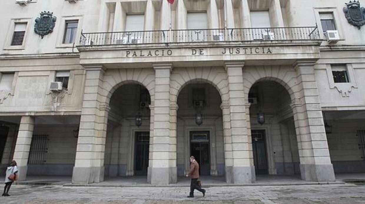 La Audiencia le ha impuesto además el pago de una indemnización de 69.000 euros a las víctimas de los abusos