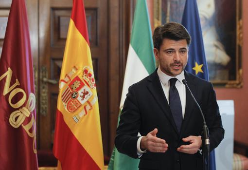 Beltrán Pérez, en el Ayuntamiento de Sevilla