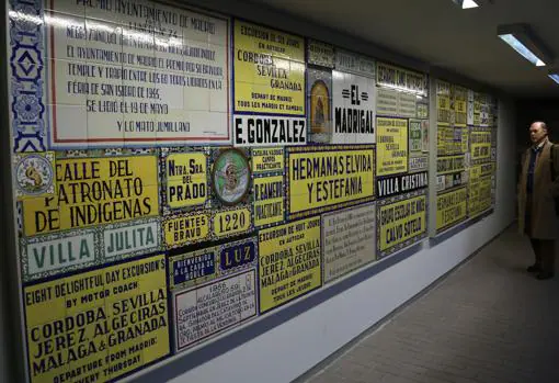 Las paredes del Museo muestran trabajos realizados en las fábricas de Triana