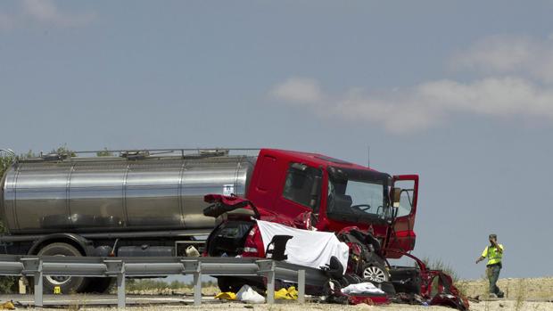 Cerca de dos millones de euros para el mantenimiento de carreteras de la provincia de Sevilla