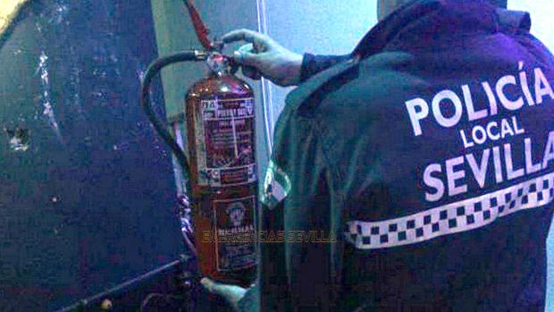 La Policía Local precinta un local de Sevilla tras detectar a «numerosos» menores consumiendo alcohol