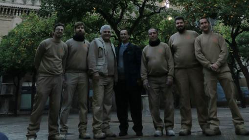 Parte del equipo de profesionales que han trabajado en la Giralda