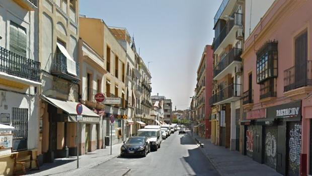 La multan cuatro veces por incumplir una demolición ordenada en 2010 en la calle Feria de Sevilla