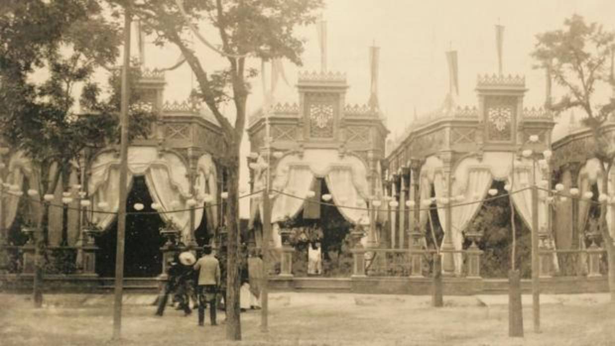 Casetas de los círculos y sociedades mercantiles de la ciudad en la Feria