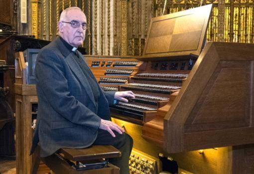 José Enrique Ayarra, canónigo y organista titular de la Catedral de Sevilla