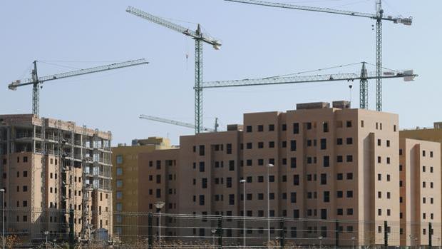 Urbanismo cede nueve parcelas a Emvisesa con destino a la construcción de 500 nuevas VPO en Sevilla