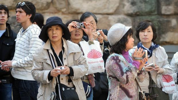 Cosméticos, el souvenir que se lleva el turista coreano de Sevilla