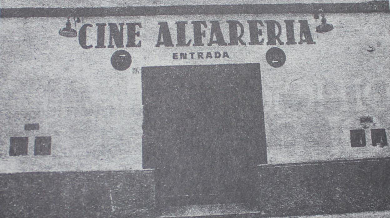 Imagen del antiguo cine Alfarería en Triana