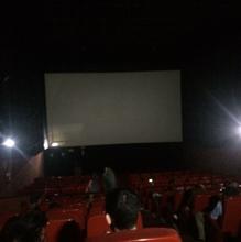 Una sala del cine Nervión Plaza sin luz