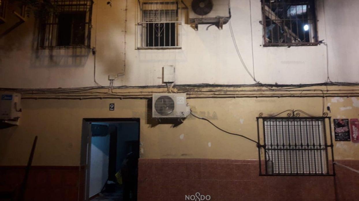 Edificio en la calle Sauce donde se originó el incendio