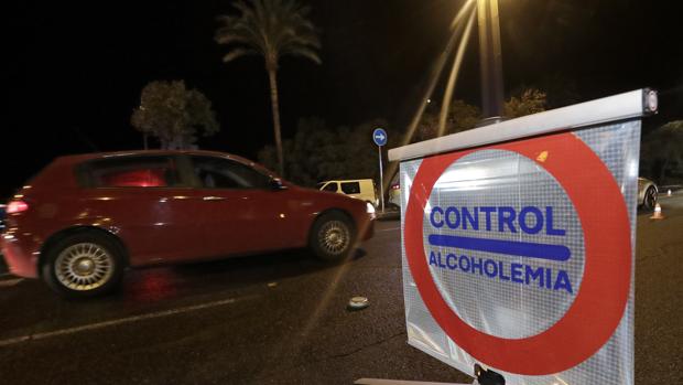 Una mujer detenida por cuadruplicar la tasa máxima de alcohol permitida en Sevilla