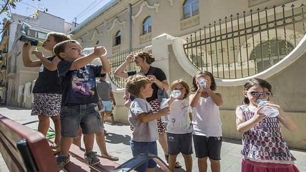 Consejos para sobrevivir a la ola de calor en Sevilla