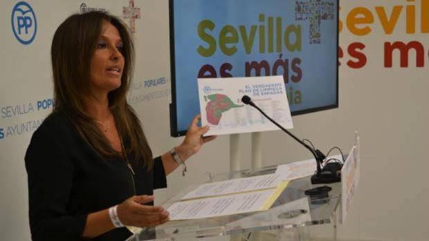 El PP exige responsabilidades al alcalde de Sevilla por la «crisis» del arbolado