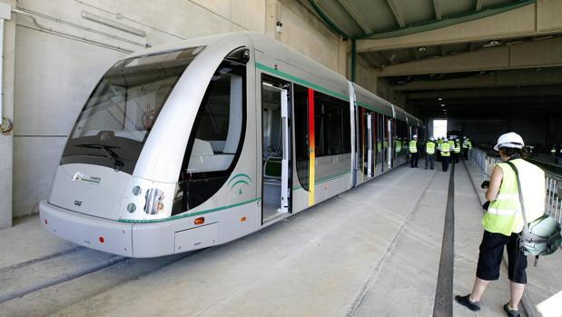 El metro de Sevilla se convierte en un gran negocio para sus accionistas