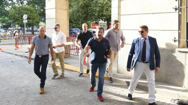 El abogado de la Manada pide la libertad de Ángel Boza, en la cárcel por el robo de unas gafas en Sevilla