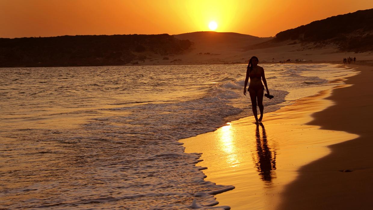 Playa de Zahara de los Atunes, arenas blancas y aguas turquesas