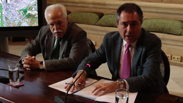 El Ayuntamiento de Sevilla elude la normativa para mantener los contratos de una treintena de interinos