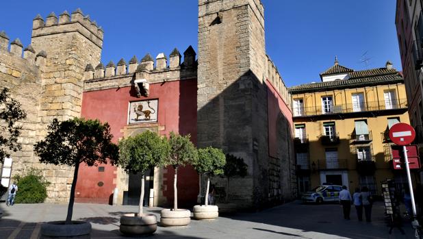 La Policía Local de Sevilla se incauta de 50 entradas falsas del Real Alcázar