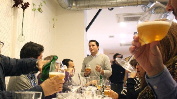 Pasos para realizar una cata de cervezas perfecta con la que sorprender a tus invitados