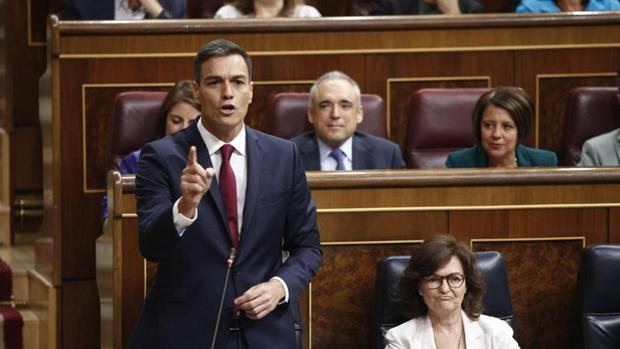 Rivera exige a Pedro Sánchez que enseñe su tesis para acabar con las dudas que rodean a su doctorado