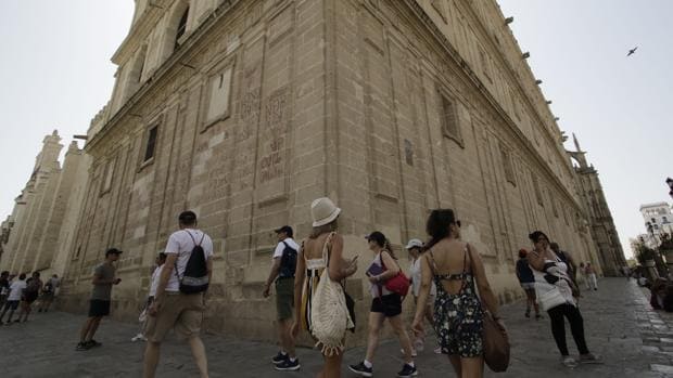 Desestiman una demanda que reclamaba a la Catedral de Sevilla 48.000 euros por una caída