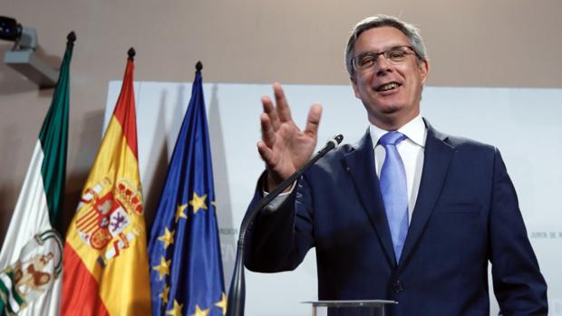 La Junta dice que los médicos tienen «el derecho a reclamar las retribuciones más justas»