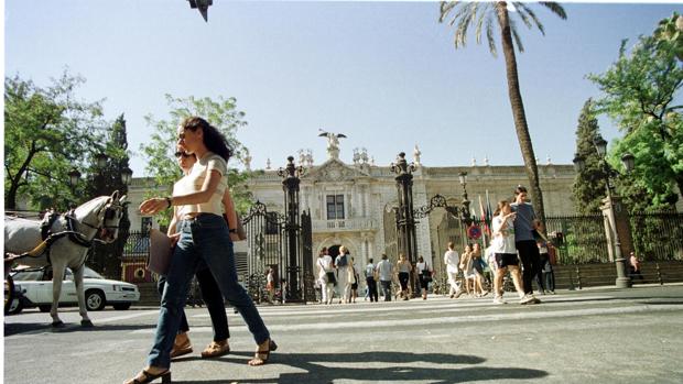 La Universidad admite que cambió el tribunal para «reducir la «conflictividad»