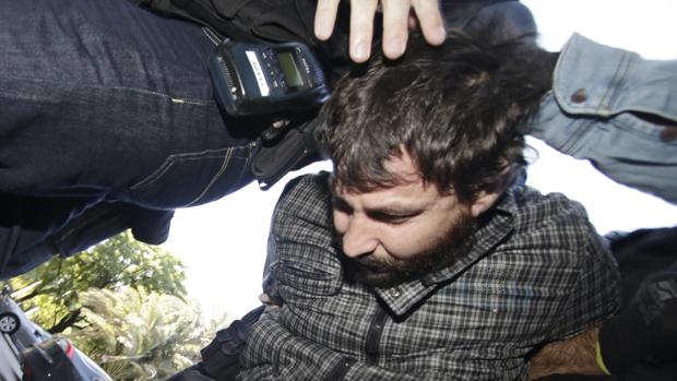 Un jurado popular enjuiciará al hombre que quemó a una mujer en Parque Amate