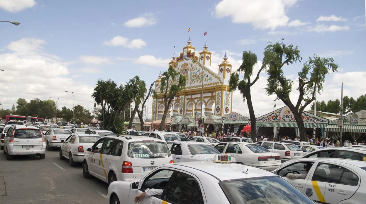 Los cambios en los turnos de trabajo de los taxis afectarán se producirán también en la Feria de Abril
