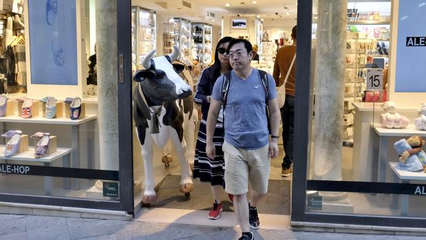 Casi 140 millones más desde 2014 tras ampliarse los horarios comerciales en Sevilla