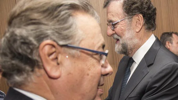 Mariano Rajoy reaparece en la inauguración del hotel de Torre Sevilla