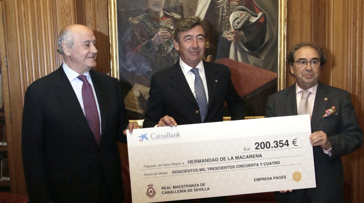 La Hermandad de la Macarena recibe más de 200.000 euros del festival benéfico en La Maestranza