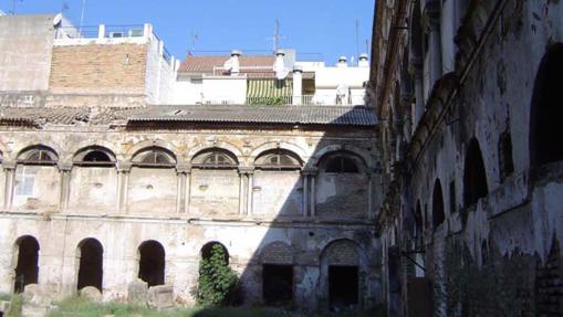 El claustro del antiguo convento de San Agustín, en ruinas