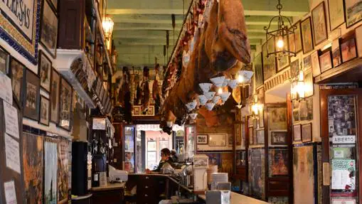 El bar Las Teresas fue fundado en 1870 y su origen fue una tienda de ultramarinos