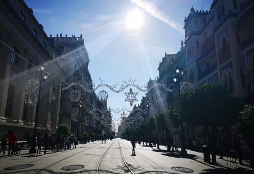 Alumbrado en la avenida de la Constitución, este miércoles