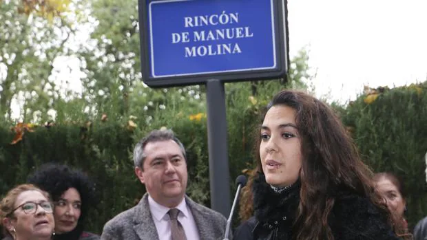 Manuel Molina ya tiene su «rincón» en Triana